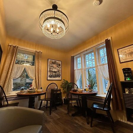 The Inn On Bay Gravenhurst Kültér fotó