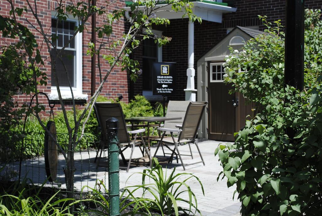 The Inn On Bay Gravenhurst Kültér fotó